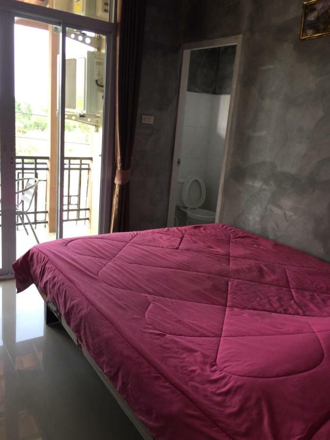 Guest house In House Urt Surathani Airport Surat Thani